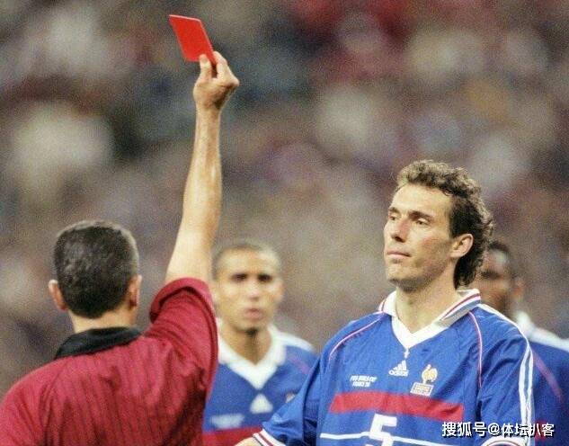  那不勒斯主帅下课，助教暂代帅位  