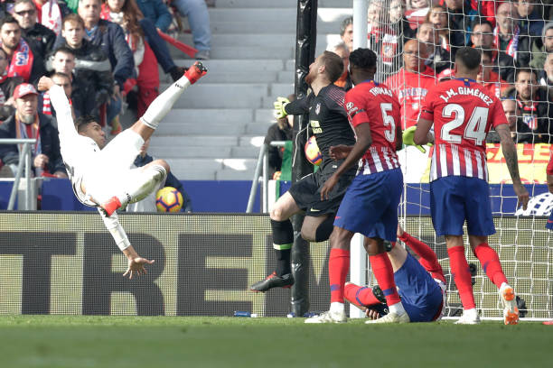  格雷茨卡中场屏障,德甲全能战士撑起攻防轴心  